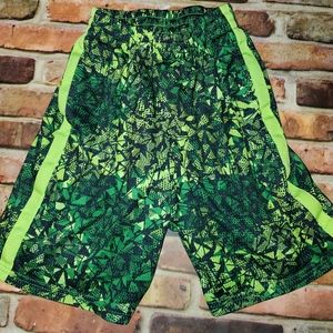 Basketball shorts with draw string